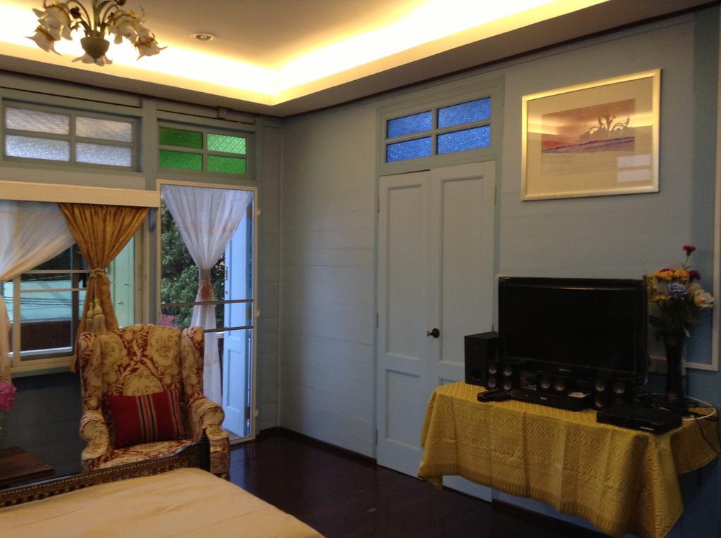 Panida Suite Hotel Bangkok Exterior foto