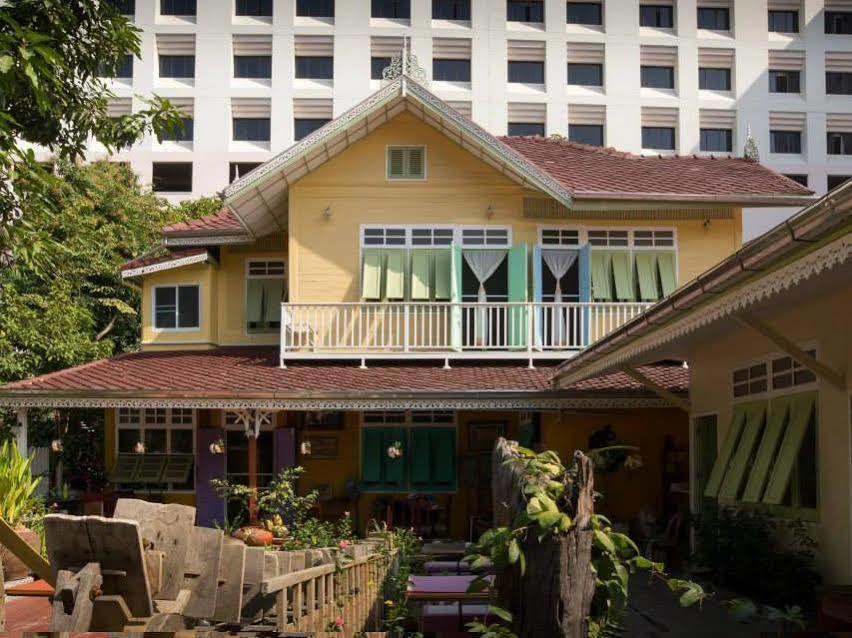 Panida Suite Hotel Bangkok Exterior foto
